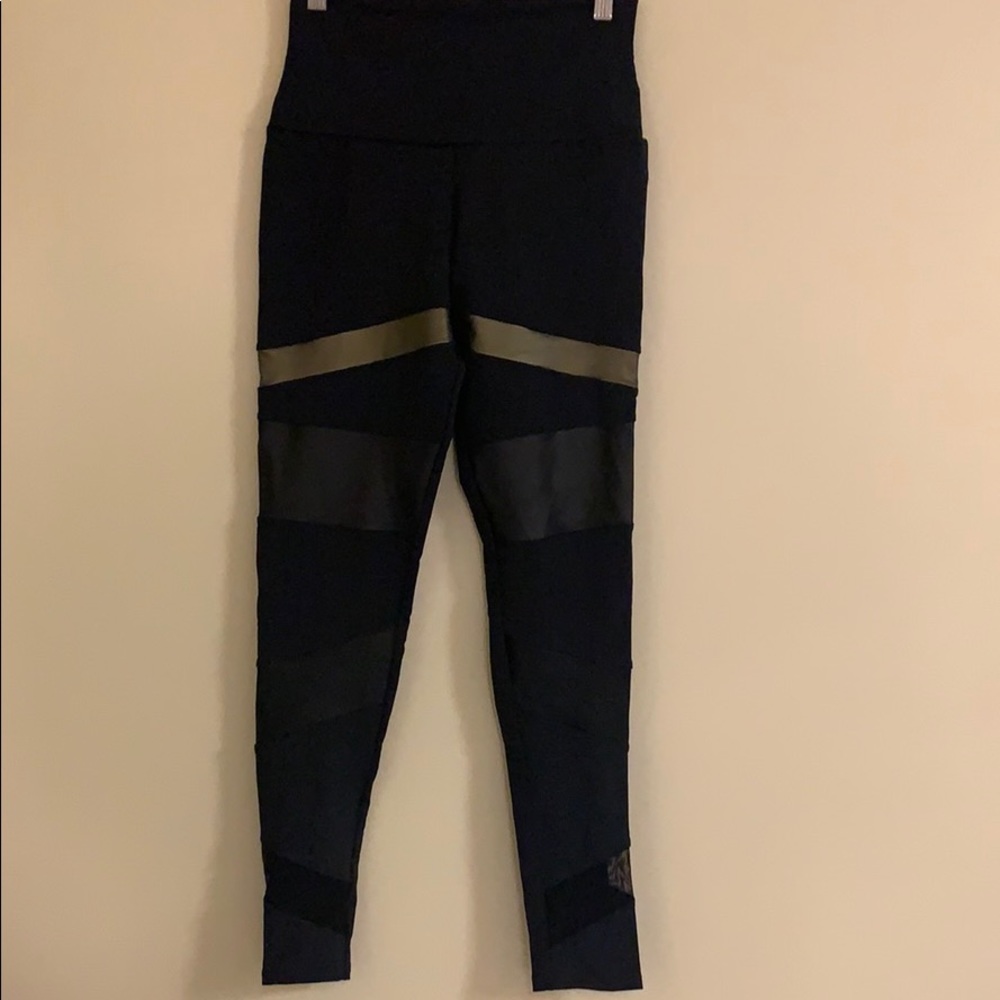 Onzie Yoga Legging